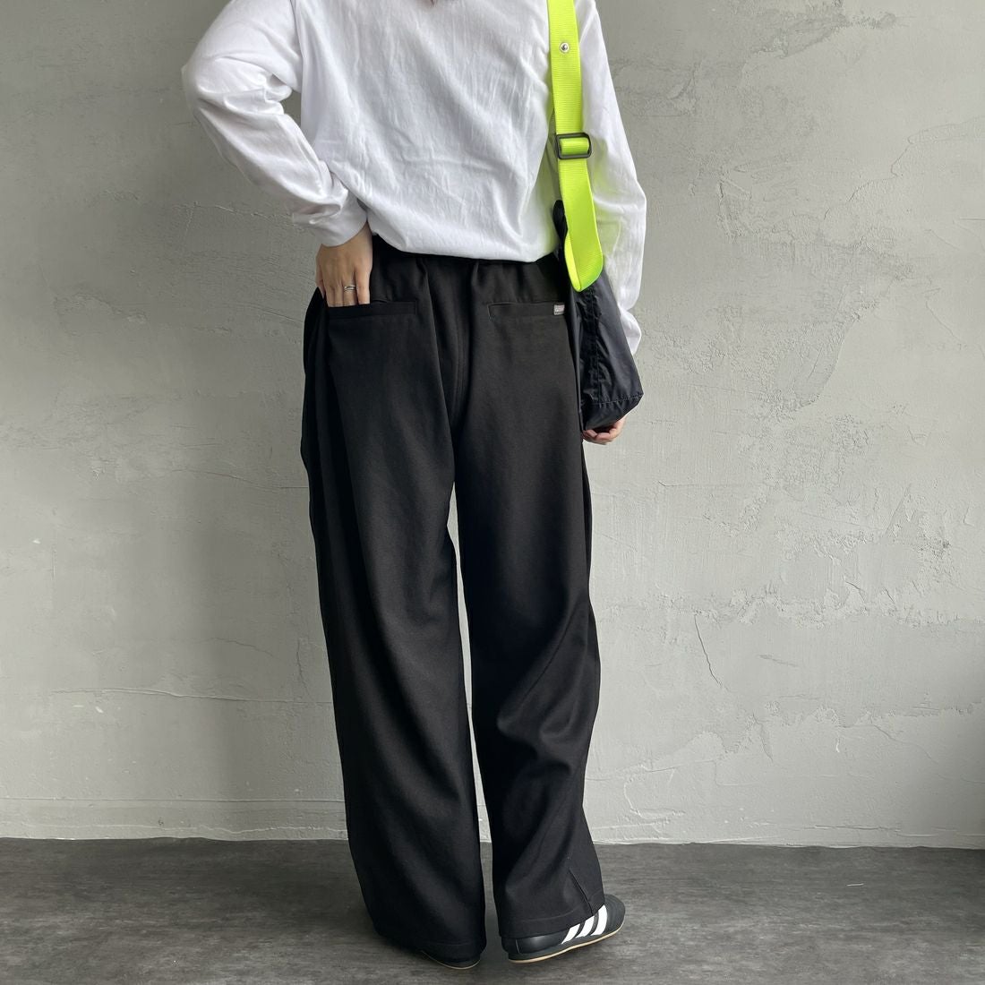 GRAMiCCi [グラミチ] 別注 ウールライク ワイドパンツ [GUP5-F1025-JF] BLACK &&モデル身長：160cm 着用サイズ：S&&