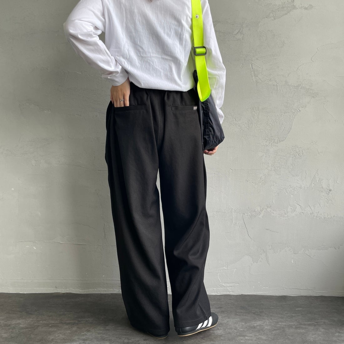 GRAMiCCi [グラミチ] 別注 ウールライク ワイドパンツ [GUP5-F1025-JF] BLACK &&モデル身長：160cm 着用サイズ：S&&