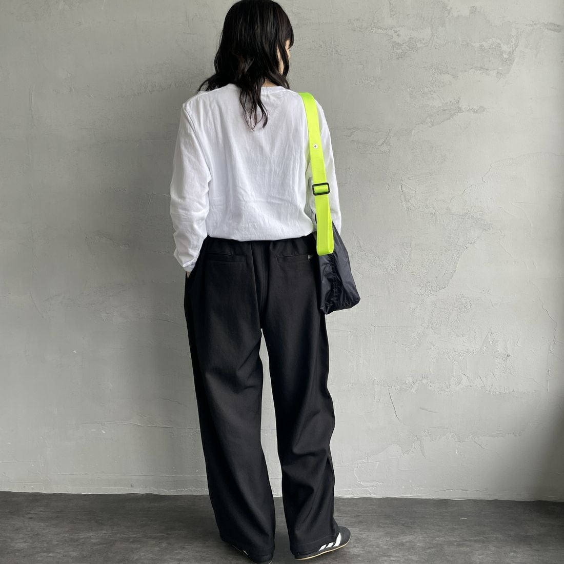 GRAMiCCi [グラミチ] 別注 ウールライク ワイドパンツ [GUP5-F1025-JF] BLACK &&モデル身長：160cm 着用サイズ：S&&