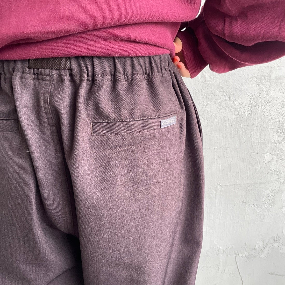GRAMiCCi [グラミチ] 別注 ワイドデニムパンツ [GUP5-F1089-JF] BROWN &&モデル身長：158cm 着用サイズ：S&