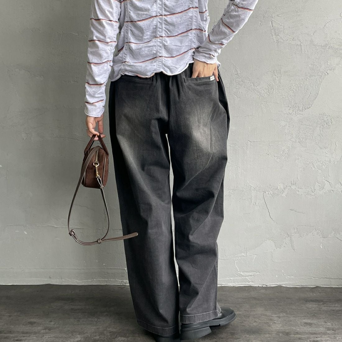 GRAMiCCi [グラミチ] 別注 ワイドデニムパンツ [GUP5-F1089-JF] BLK USED &&モデル身長：160cm 着用サイズ：XS&&