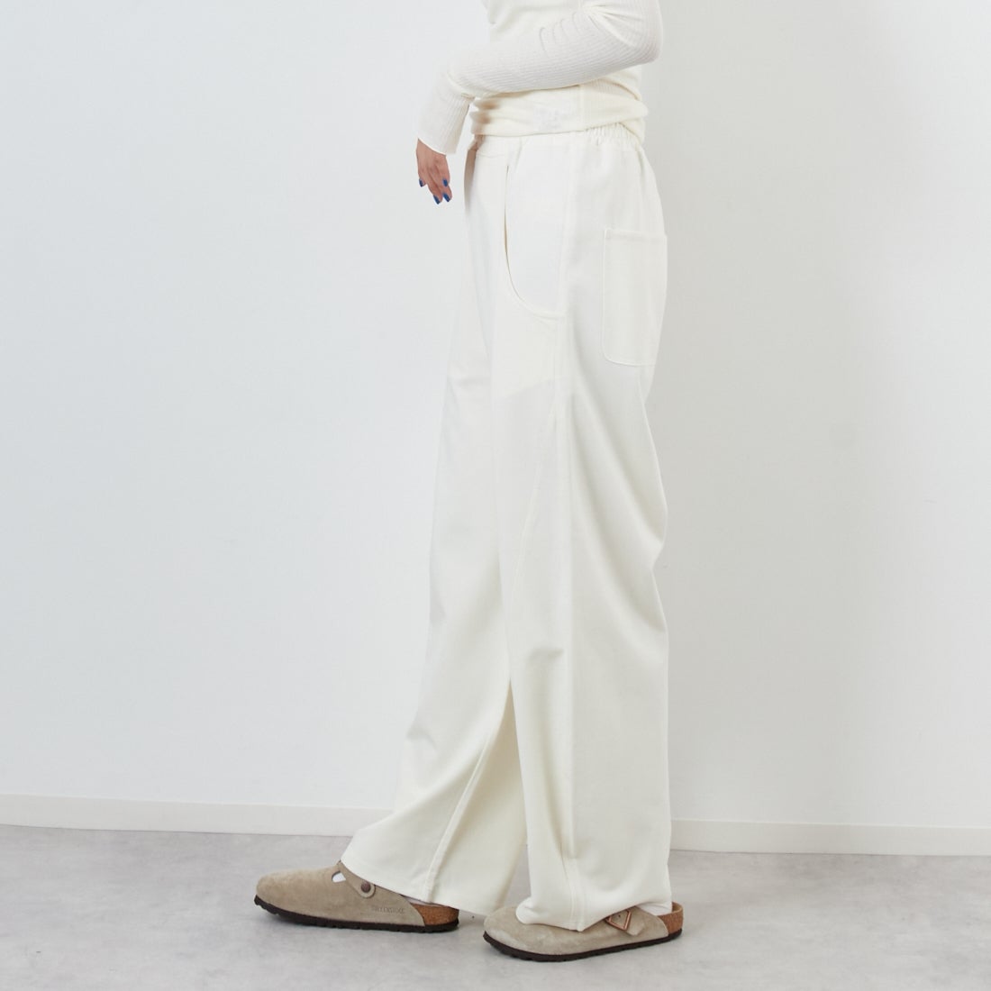 DIGNITE COLLIER [ディニテコリエ] カットカーブパンツ [80256045] 031 ｵﾌ &&モデル身長：167cm 着用サイズ：F&&