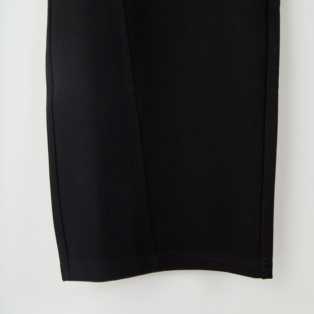 DIGNITE COLLIER [ディニテコリエ] カットカーブパンツ [80256045] 004 ﾌﾞﾗｯｸ