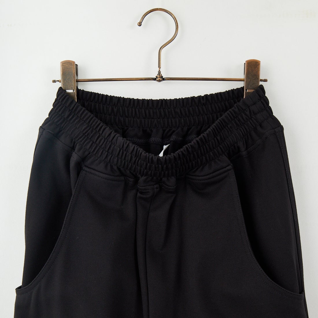 DIGNITE COLLIER [ディニテコリエ] カットカーブパンツ [80256045] 004 ﾌﾞﾗｯｸ