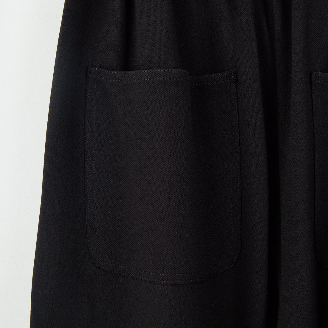 DIGNITE COLLIER [ディニテコリエ] カットカーブパンツ [80256045] 004 ﾌﾞﾗｯｸ