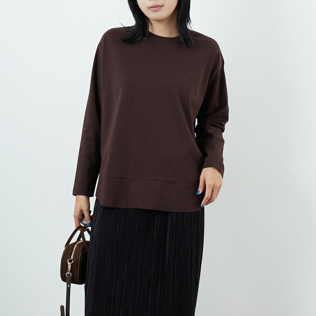 DIGNITE COLLIER [ディニテコリエ] 裾切替長袖カットソー [80990210-2] 037 ﾌﾞﾗｳﾝ &&モデル身長：167cm 着用サイズ：F&&