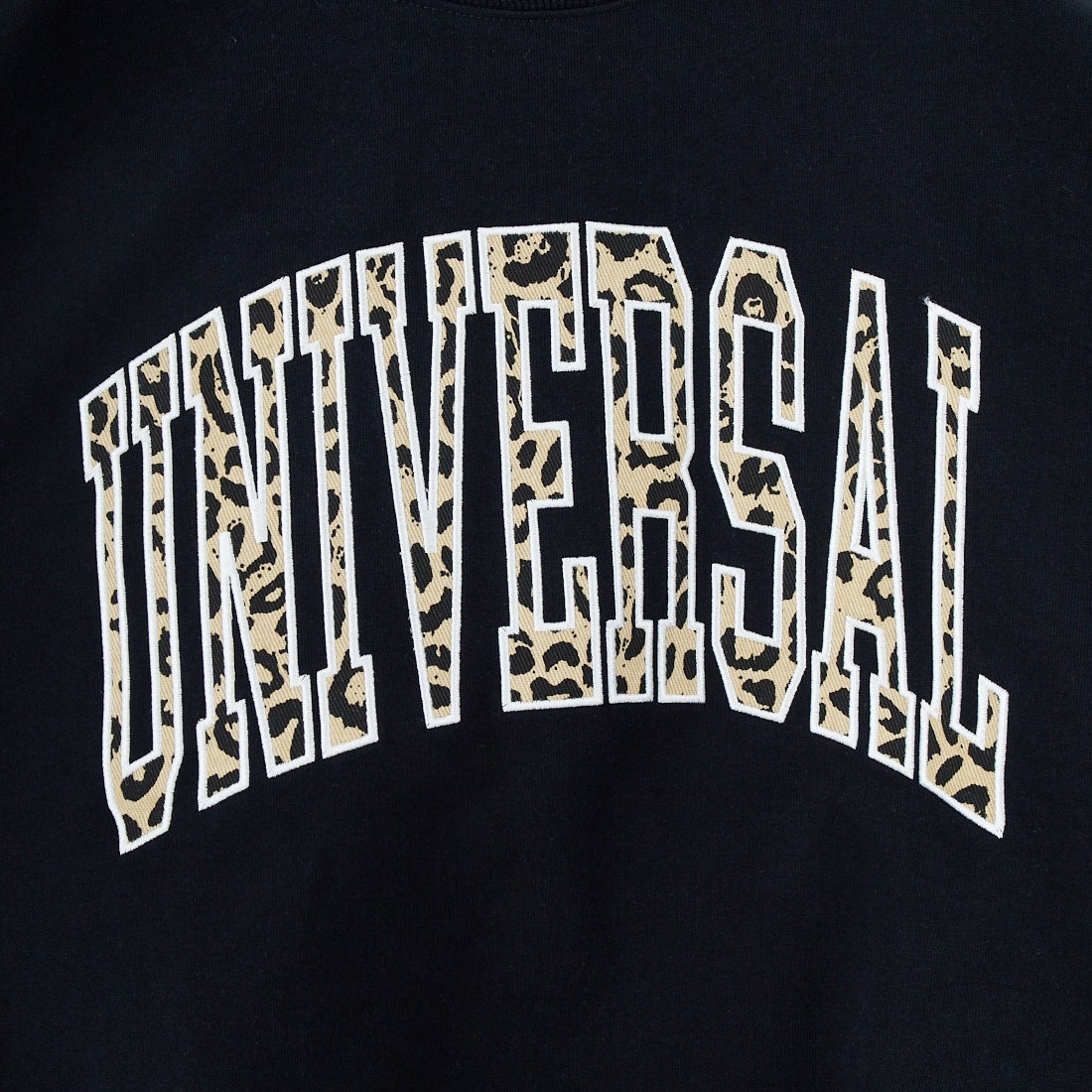 UNIVERSAL OVERALL [ユニバーサルオーバーオール] 別注 カレッジロゴデザイン クルーネックスウェット [U2531228IN-JF] BLACK