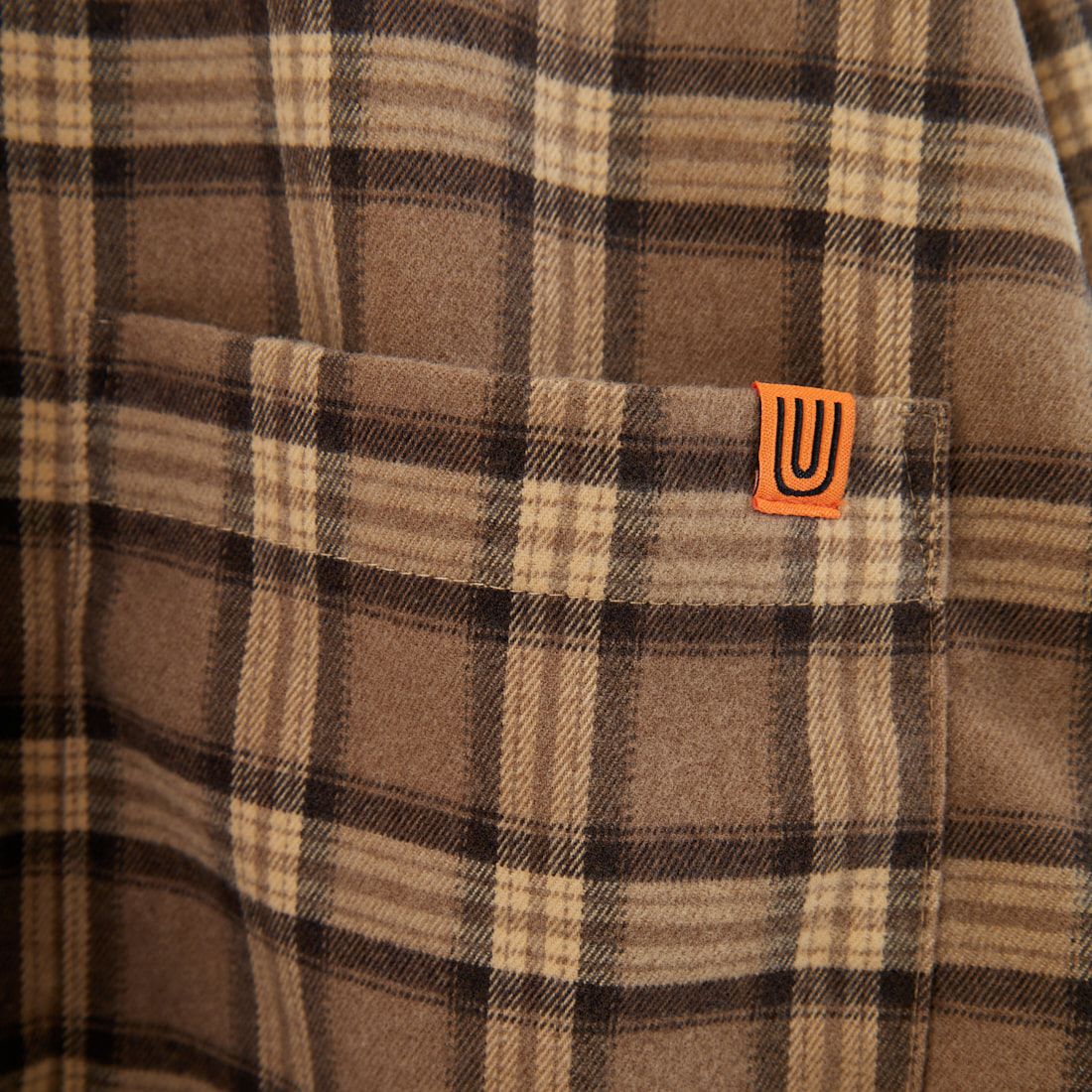 UNIVERSAL OVERALL [ユニバーサルオーバーオール] 別注 ショート丈ビッグポケットシャツ [U2533158IN-JF] BEIGE