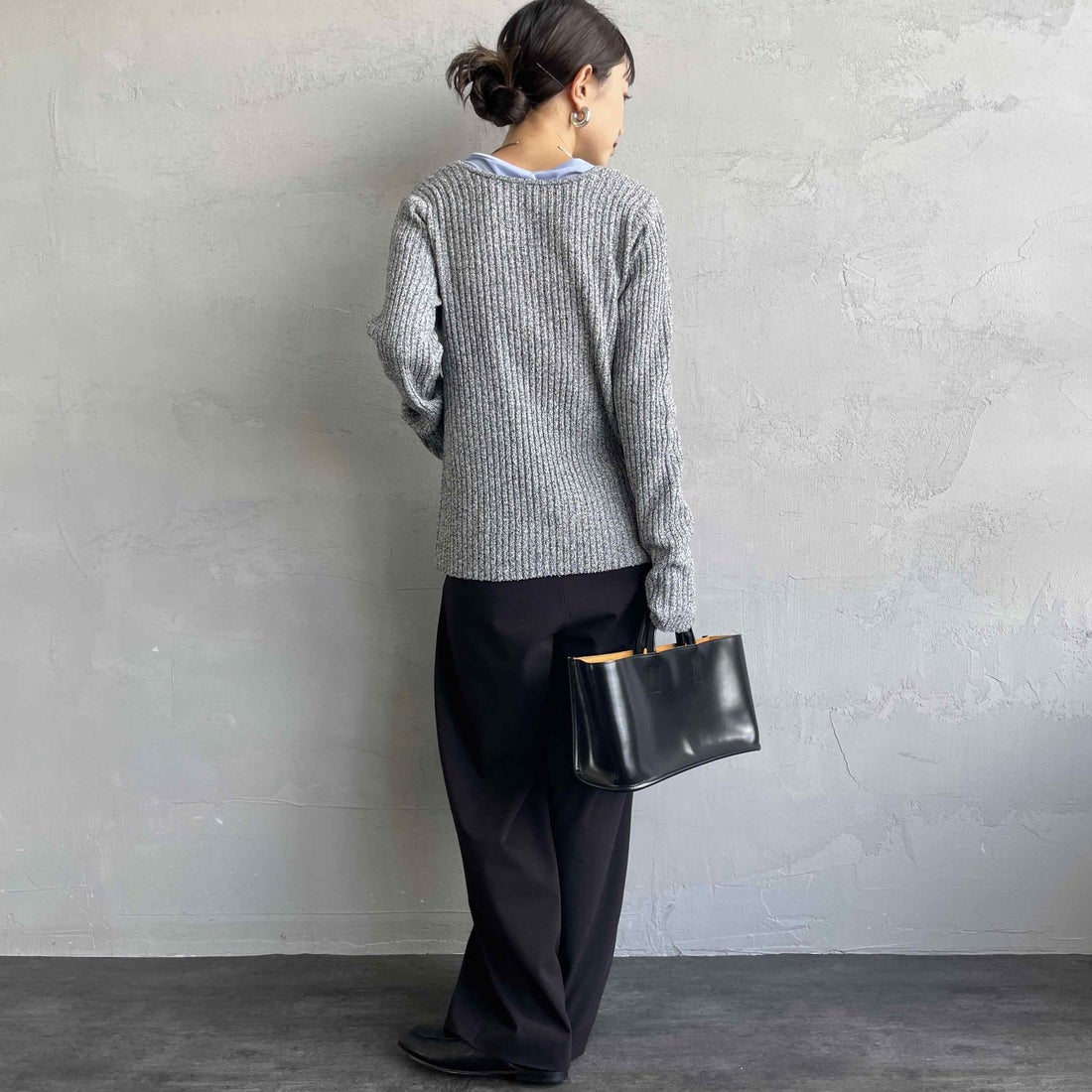 nenom [ネノム] 2WAY メランジリボンニットカーディガン [NE25131026] 09 BLACK &&モデル身長：150cm 着用サイズ：F&&