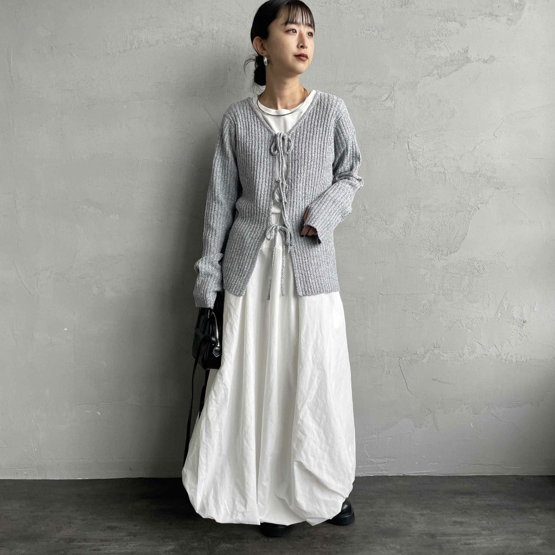 nenom [ネノム] 2WAY メランジリボンニットカーディガン [NE25131026] 07 GRAY &&モデル身長：150cm 着用サイズ：F&&