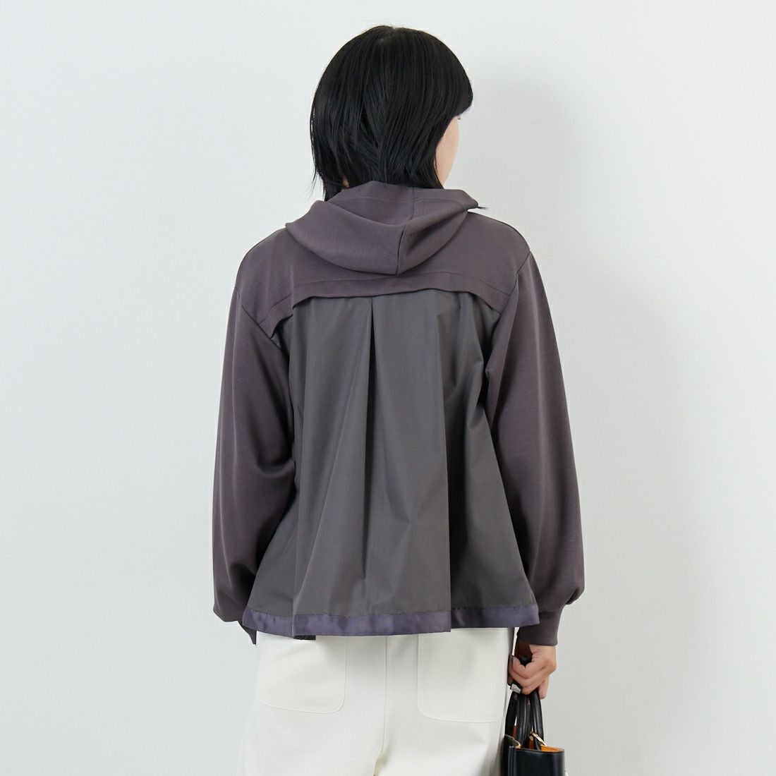 Jeans Factory Clothes [ジーンズファクトリークローズ] ボンディング異素材切替パーカー [21256053] 003 ﾁｬｺｰﾙ &&モデル身長：167cm 着用サイズ：F&&