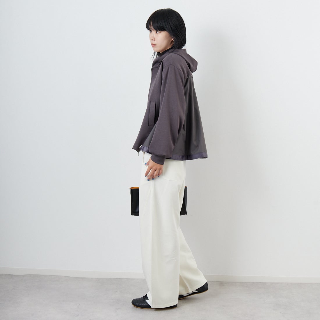 Jeans Factory Clothes [ジーンズファクトリークローズ] ボンディング異素材切替パーカー [21256053] 003 ﾁｬｺｰﾙ &&モデル身長：167cm 着用サイズ：F&&