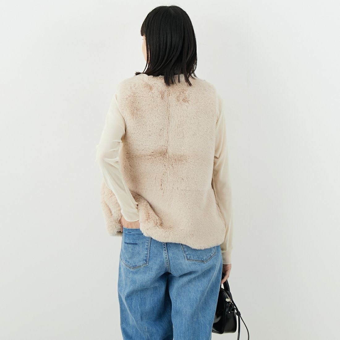 Jeans Factory Clothes [ジーンズファクトリークローズ] エコファーベスト [330021] 153 ﾍﾞｰｼﾞｭ &&モデル身長：162cm 着用サイズ：F&&