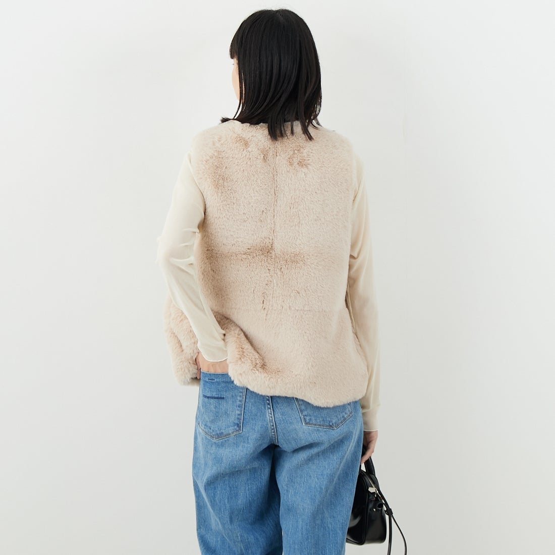 Jeans Factory Clothes [ジーンズファクトリークローズ] エコファーベスト [330021] 153 ﾍﾞｰｼﾞｭ &&モデル身長：162cm 着用サイズ：F&&
