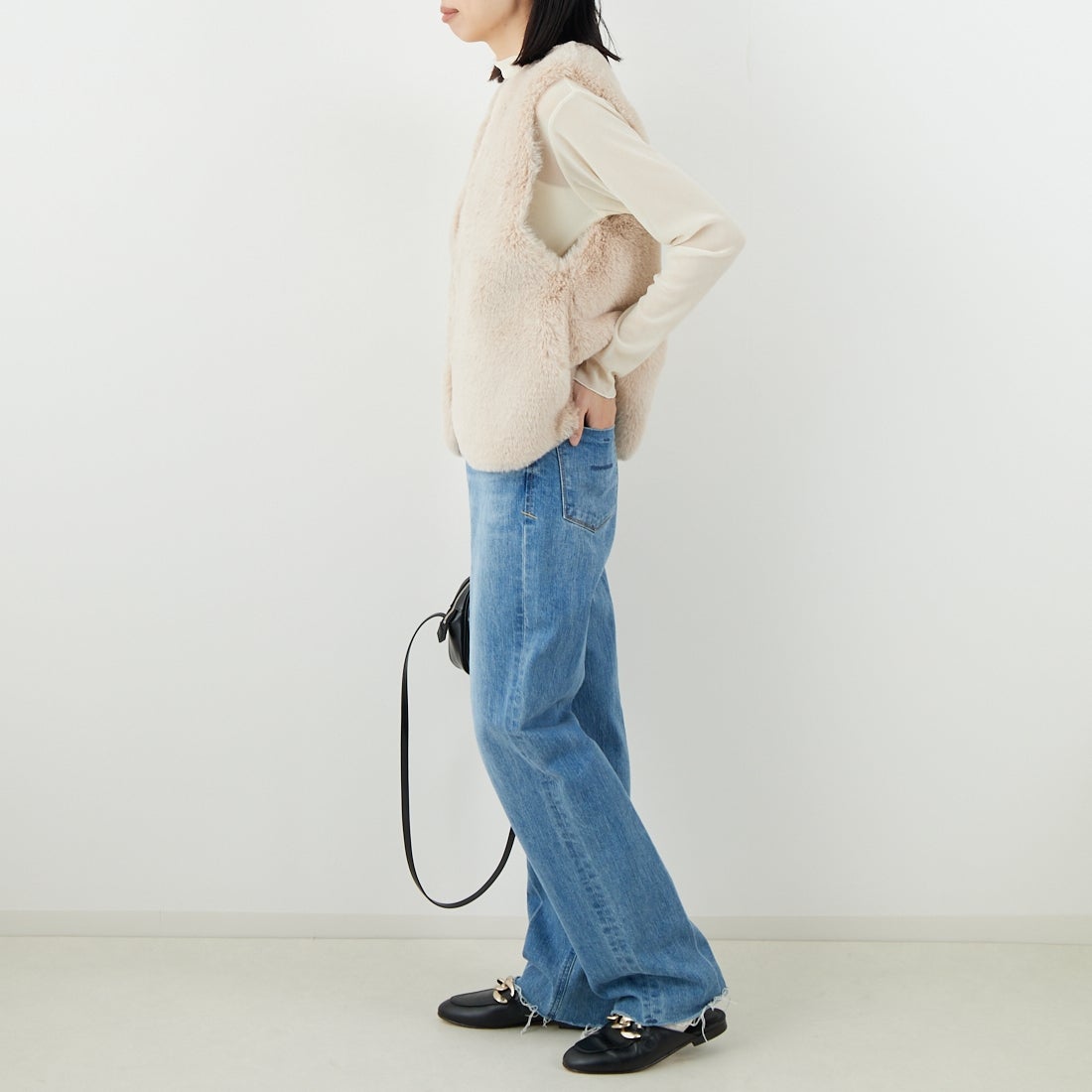 Jeans Factory Clothes [ジーンズファクトリークローズ] エコファーベスト [330021] 153 ﾍﾞｰｼﾞｭ &&モデル身長：162cm 着用サイズ：F&&