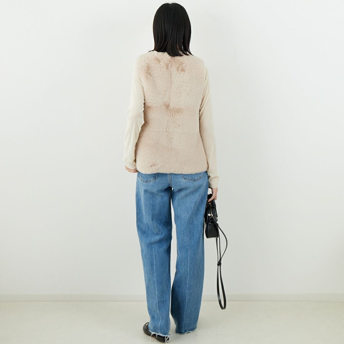 Jeans Factory Clothes [ジーンズファクトリークローズ] エコファーベスト [330021] 153 ﾍﾞｰｼﾞｭ &&モデル身長：162cm 着用サイズ：F&&