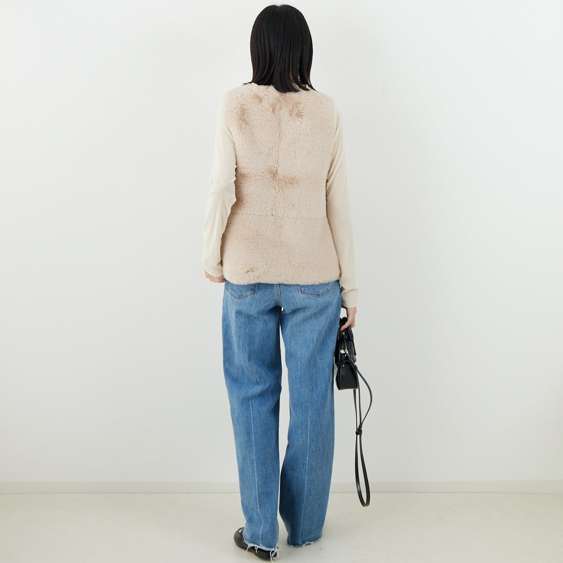 Jeans Factory Clothes [ジーンズファクトリークローズ] エコファーベスト [330021] 153 ﾍﾞｰｼﾞｭ &&モデル身長：162cm 着用サイズ：F&&