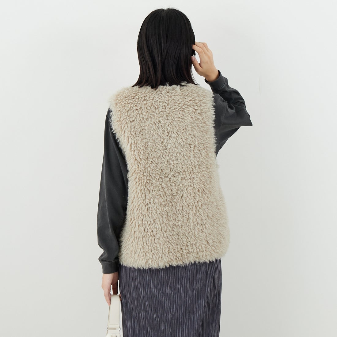 Jeans Factory Clothes [ジーンズファクトリークローズ] プードルファーベスト [330025] 153 ﾍﾞｰｼﾞｭ &&モデル身長：162cm 着用サイズ：F&&