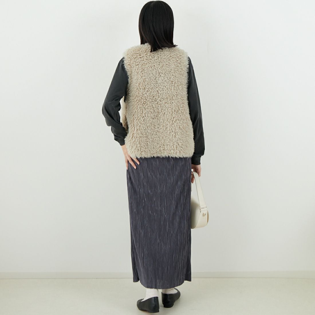 Jeans Factory Clothes [ジーンズファクトリークローズ] プードルファーベスト [330025] 153 ﾍﾞｰｼﾞｭ &&モデル身長：162cm 着用サイズ：F&&