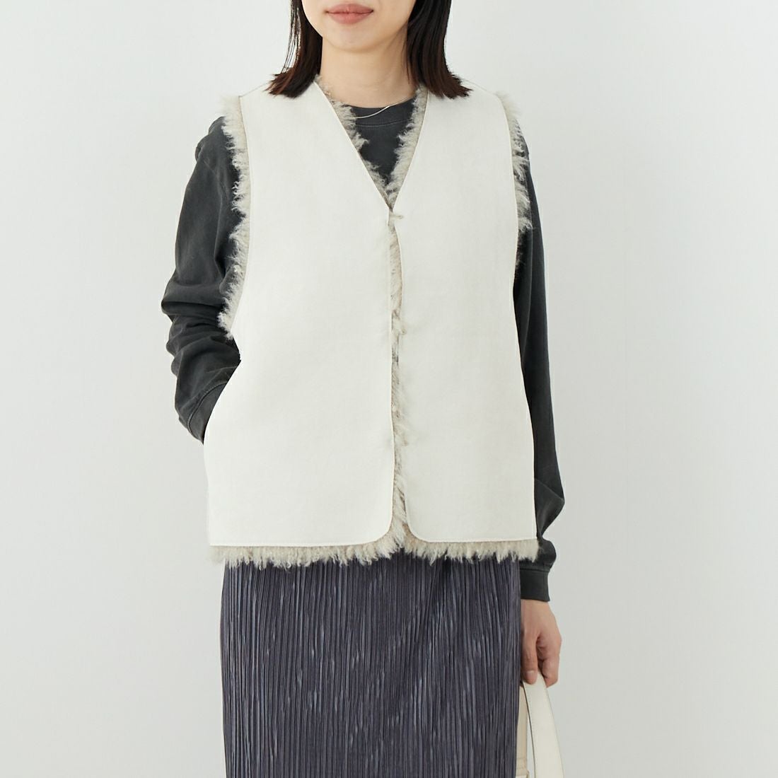 Jeans Factory Clothes [ジーンズファクトリークローズ] プードルファーベスト [330025] 153 ﾍﾞｰｼﾞｭ &&モデル身長：162cm 着用サイズ：F&&