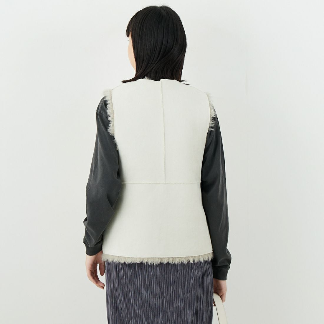 Jeans Factory Clothes [ジーンズファクトリークローズ] プードルファーベスト [330025] 153 ﾍﾞｰｼﾞｭ &&モデル身長：162cm 着用サイズ：F&&