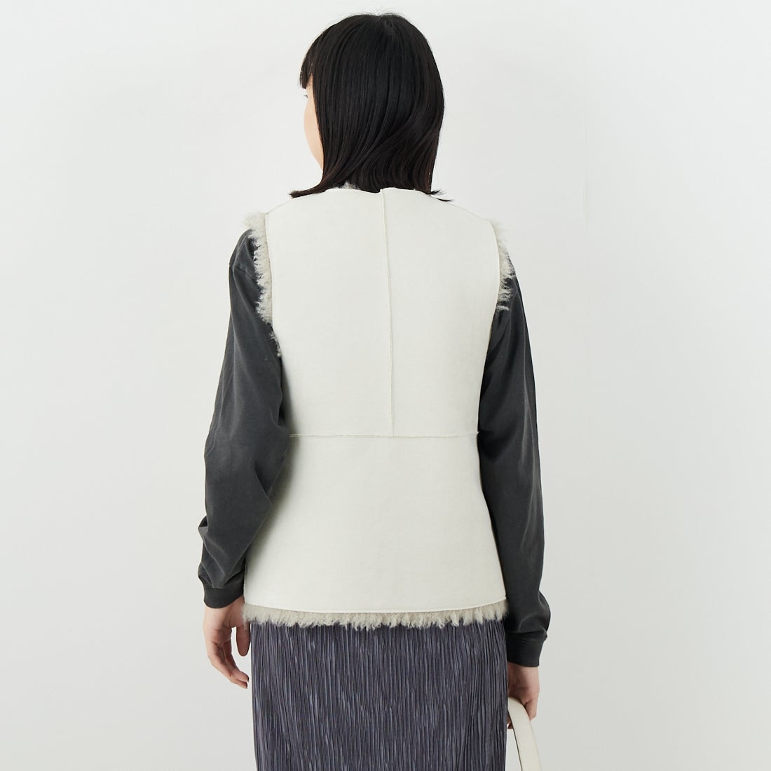 Jeans Factory Clothes [ジーンズファクトリークローズ] プードルファーベスト [330025] 153 ﾍﾞｰｼﾞｭ &&モデル身長：162cm 着用サイズ：F&&