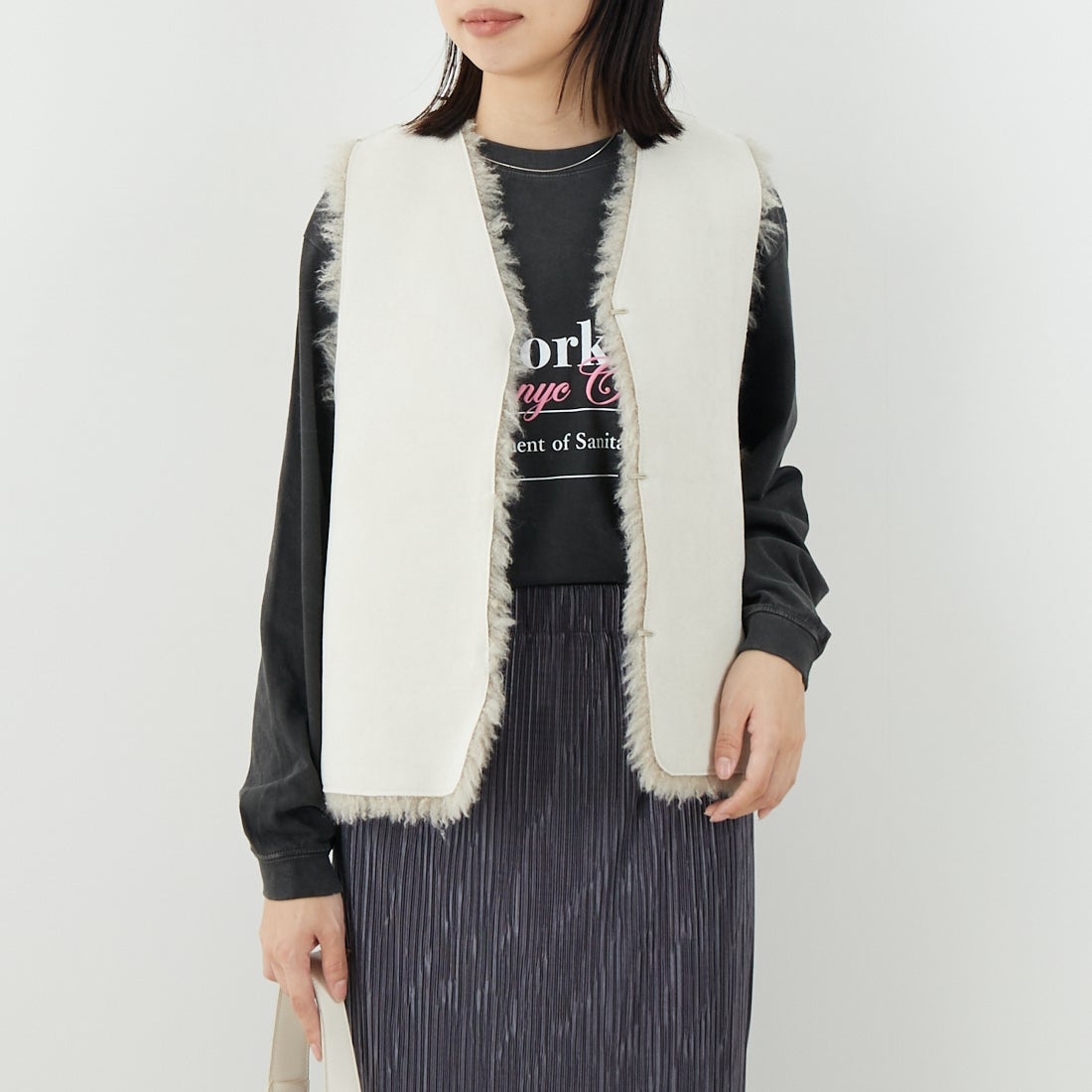 Jeans Factory Clothes [ジーンズファクトリークローズ] プードルファーベスト [330025] 153 ﾍﾞｰｼﾞｭ &&モデル身長：162cm 着用サイズ：F&&