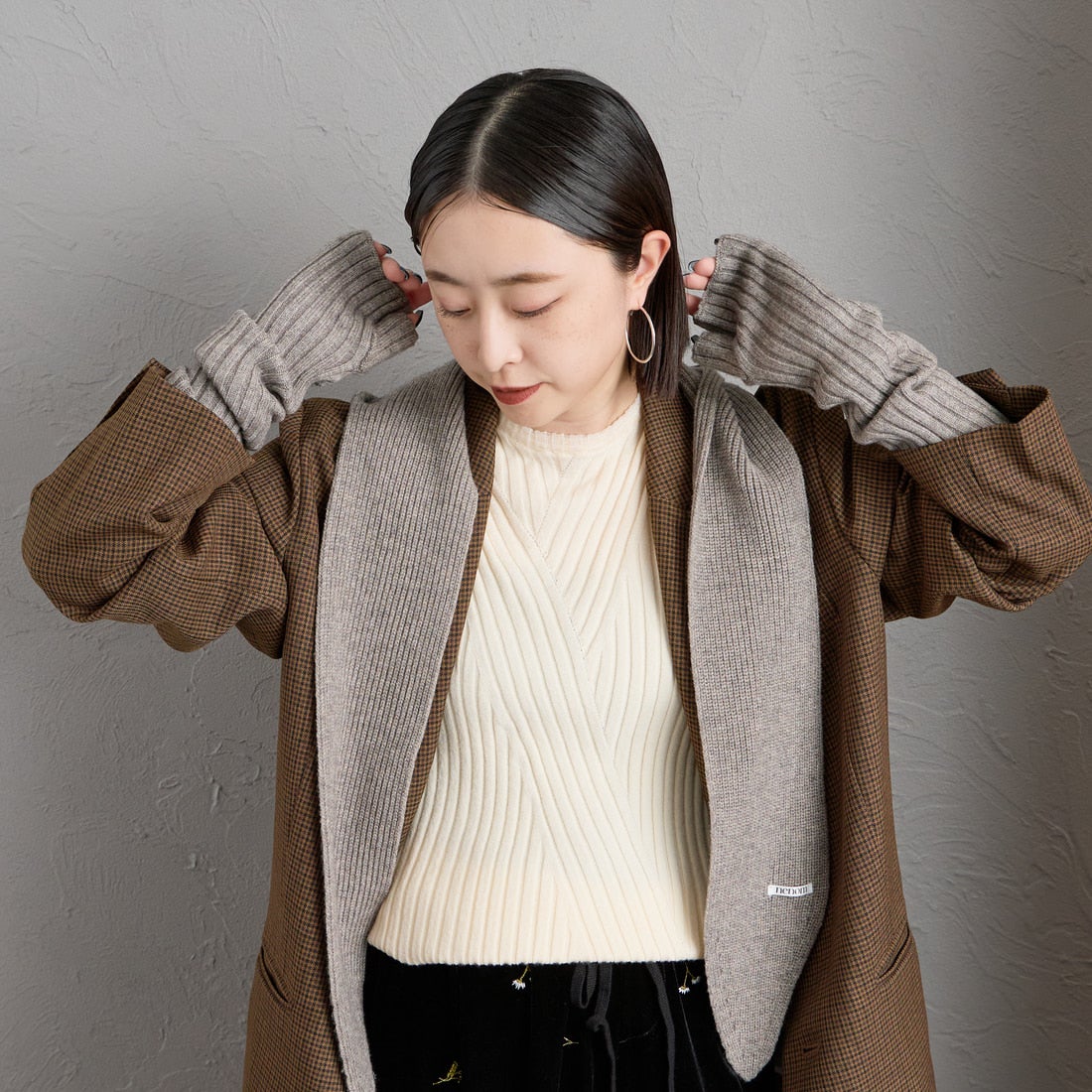 06 T.GRAY