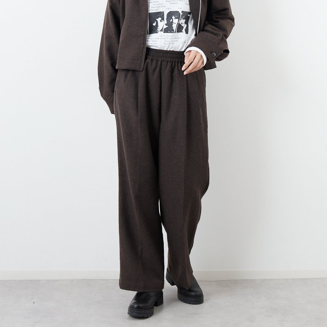 Noir Fabrik [ヌワールファブリック] イージーフレアパンツ [IN16-PT-5] BROWN &&モデル身長：162cm 着用サイズ：S&&