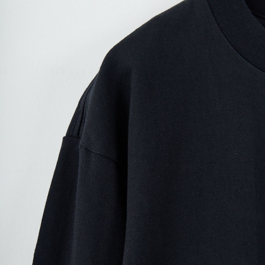 Hanes [ヘインズ] KURO クルーネックロングスリーブTシャツ [HM4-C201] 090 ﾌﾞﾗｯｸ