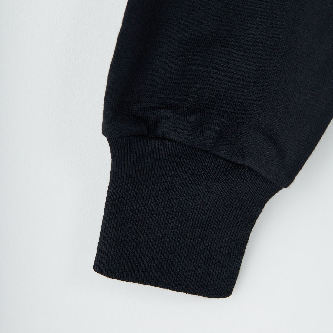 Hanes [ヘインズ] KURO クルーネックロングスリーブTシャツ [HM4-C201] 090 ﾌﾞﾗｯｸ