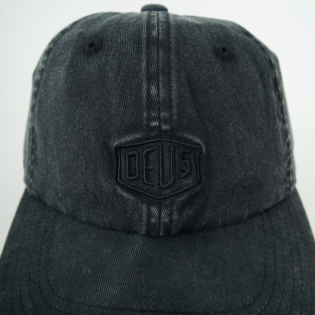 DEUS EX MACHINA [デウス エクス マキナ] シールド ガーメントダイダッドキャップ [DMF257382] BLACK