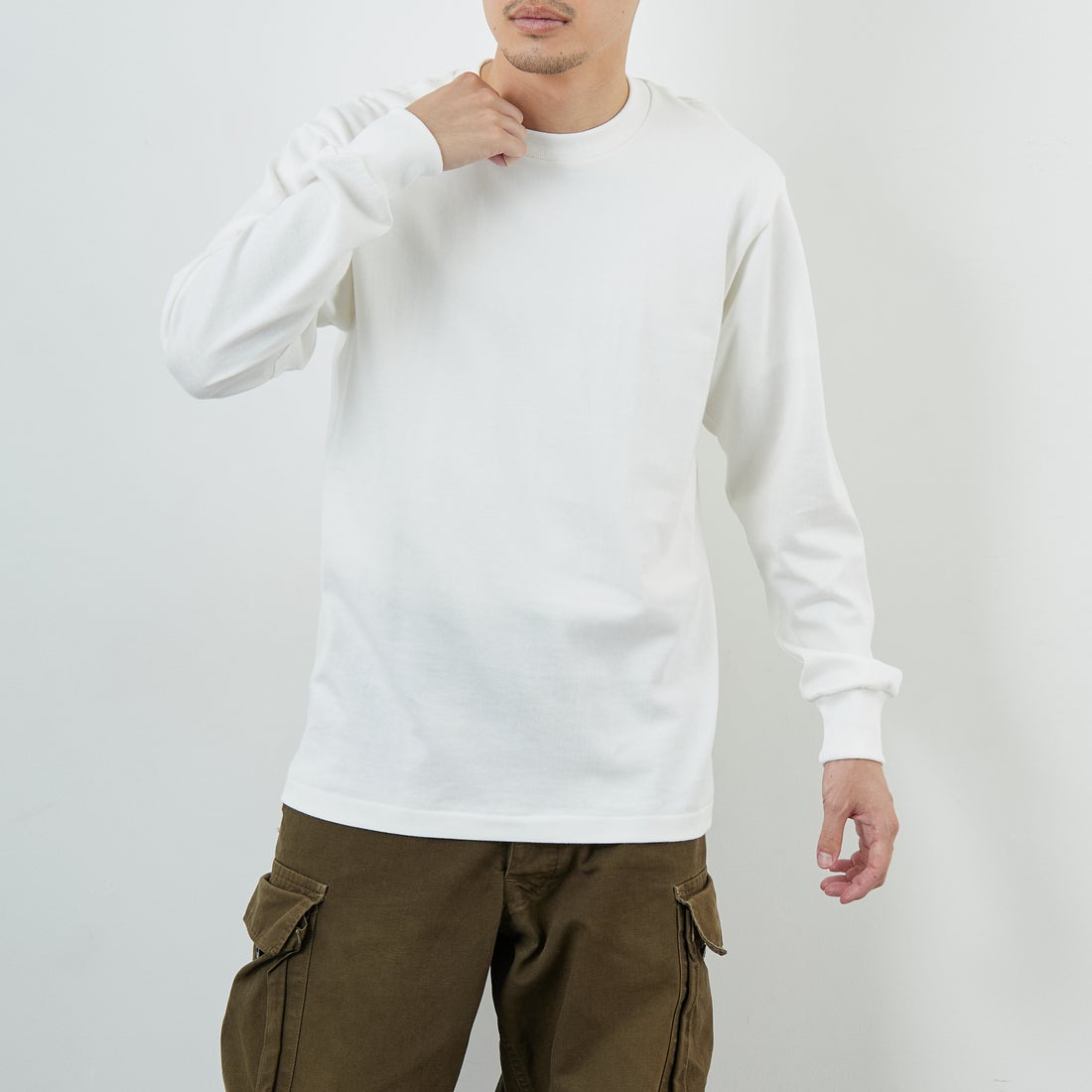 010 ﾎﾜｲﾄ&&モデル身長：168cm 着用サイズ：M&&