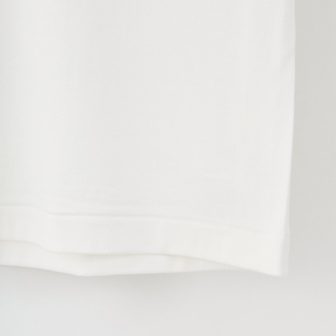 Hanes [ヘインズ] SHIRO クルーネックロングスリーブTシャツ [HM4-A201] 010 ﾎﾜｲﾄ