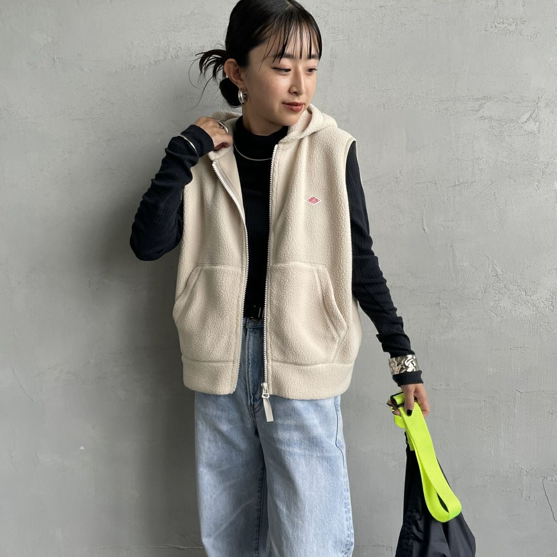 DANTON [ダントン] サーマルプロ ジップベスト [DT-C0471POL] IVORY &&モデル身長：150cm 着用サイズ：36&&