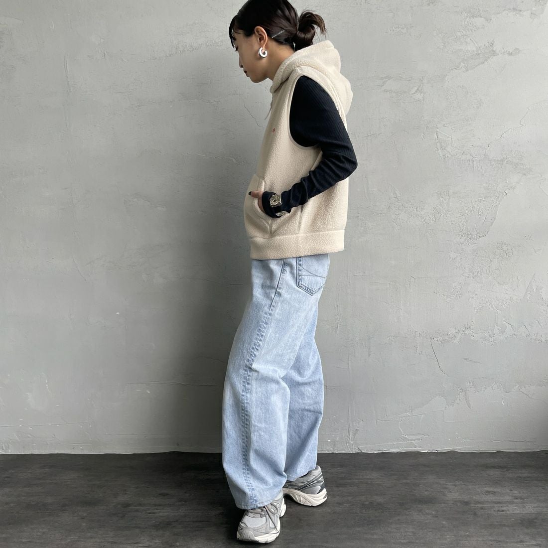 DANTON [ダントン] サーマルプロ ジップベスト [DT-C0471POL] IVORY &&モデル身長：150cm 着用サイズ：36&&