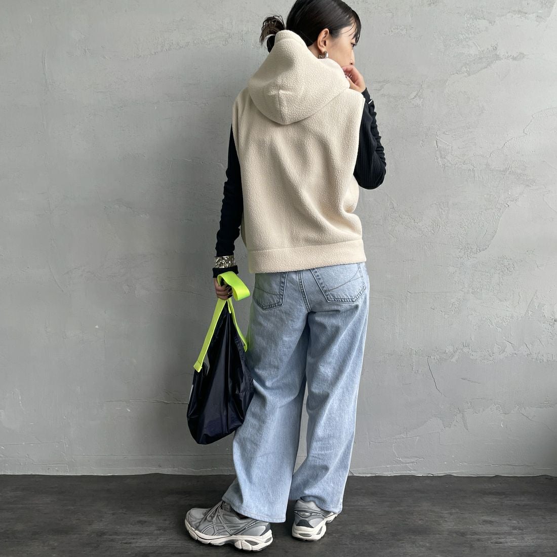 DANTON [ダントン] サーマルプロ ジップベスト [DT-C0471POL] IVORY &&モデル身長：150cm 着用サイズ：36&&