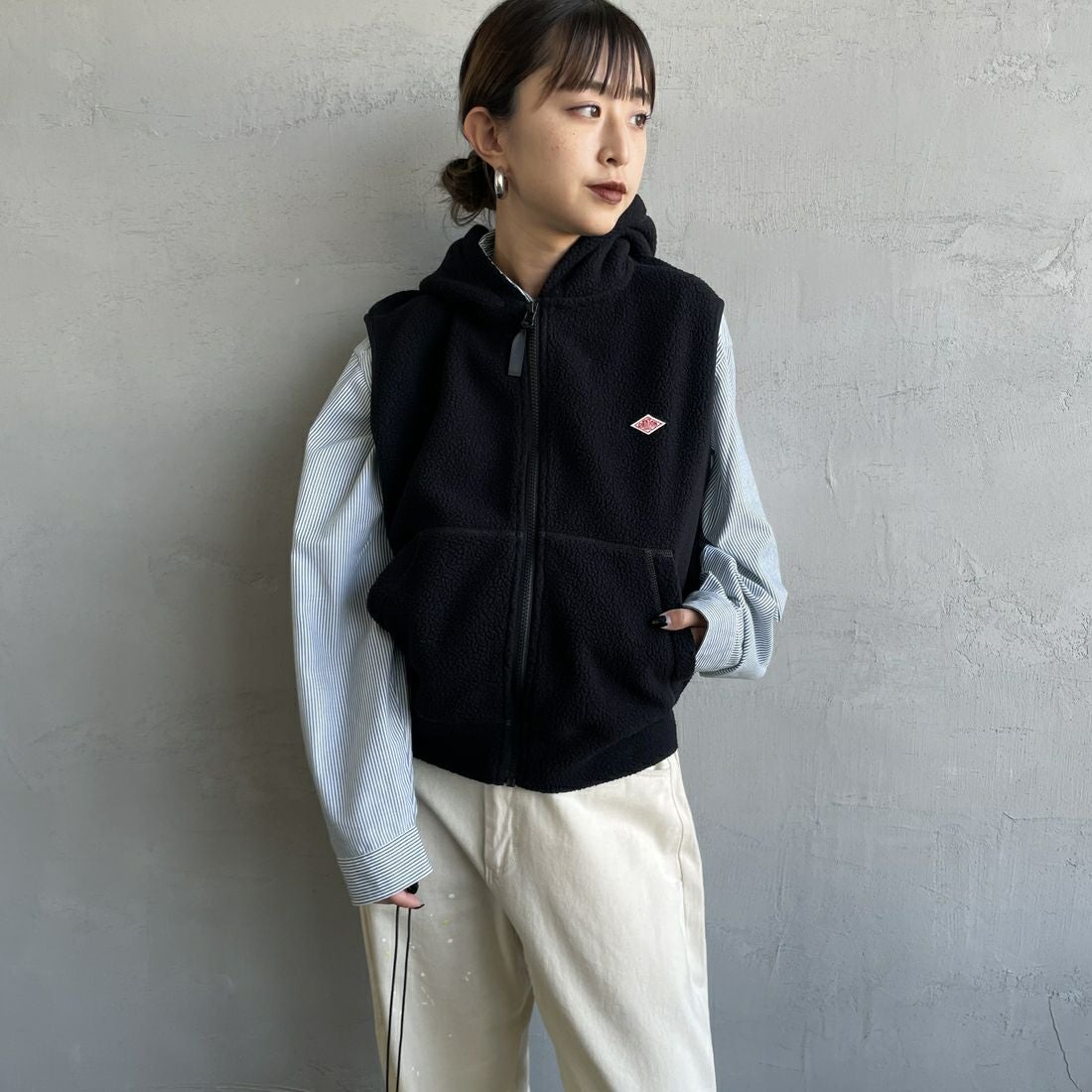 DANTON [ダントン] サーマルプロ ジップベスト [DT-C0471POL] BLACK &&モデル身長：150cm 着用サイズ：36&&