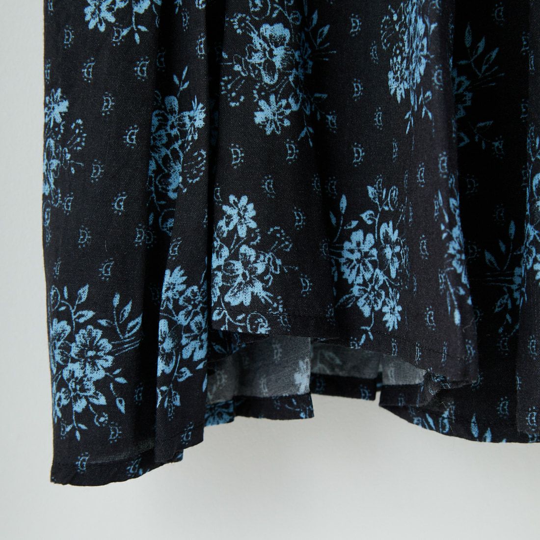 ne Quittez pas [ヌキテパ] シャンタンジャガード ポピープリントヨークドレス [010452WL1] 09 BLACK