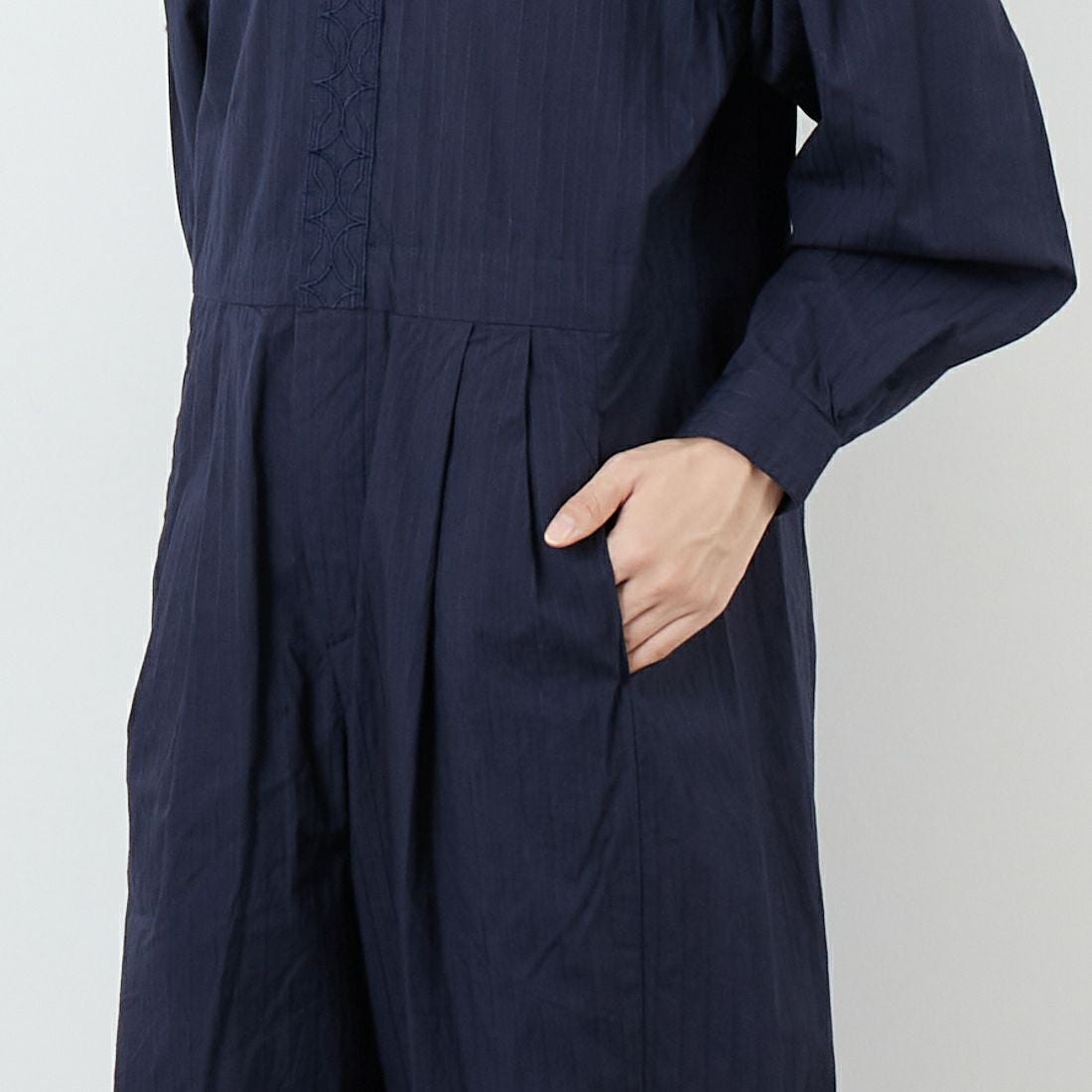 ne Quittez pas [ヌキテパ] ポプリンドビーストライプオールインワン [010852FD2] 79 NAVY &&モデル身長：162cm 着用サイズ：S&&