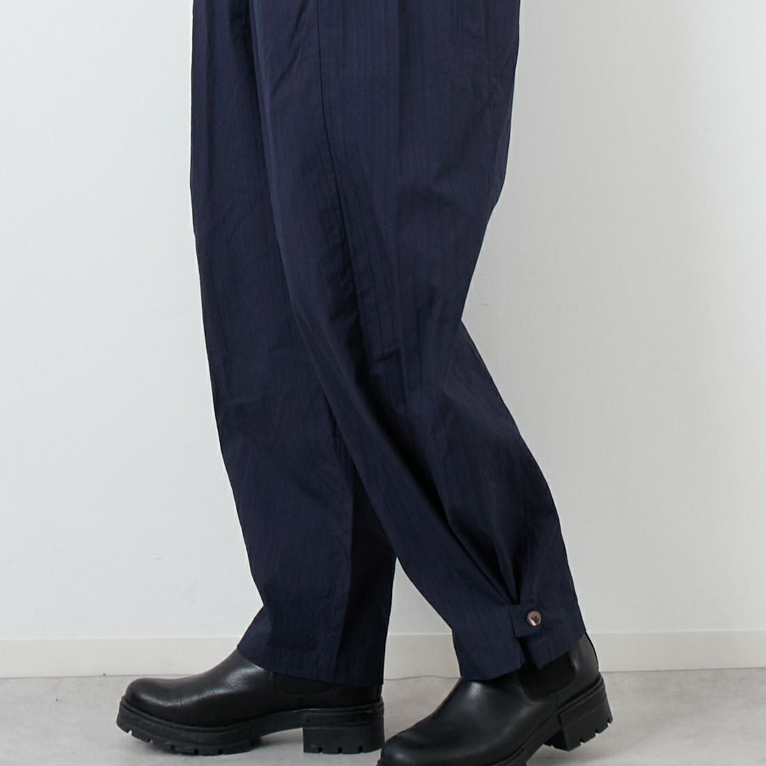 ne Quittez pas [ヌキテパ] ポプリンドビーストライプオールインワン [010852FD2] 79 NAVY &&モデル身長：162cm 着用サイズ：S&&