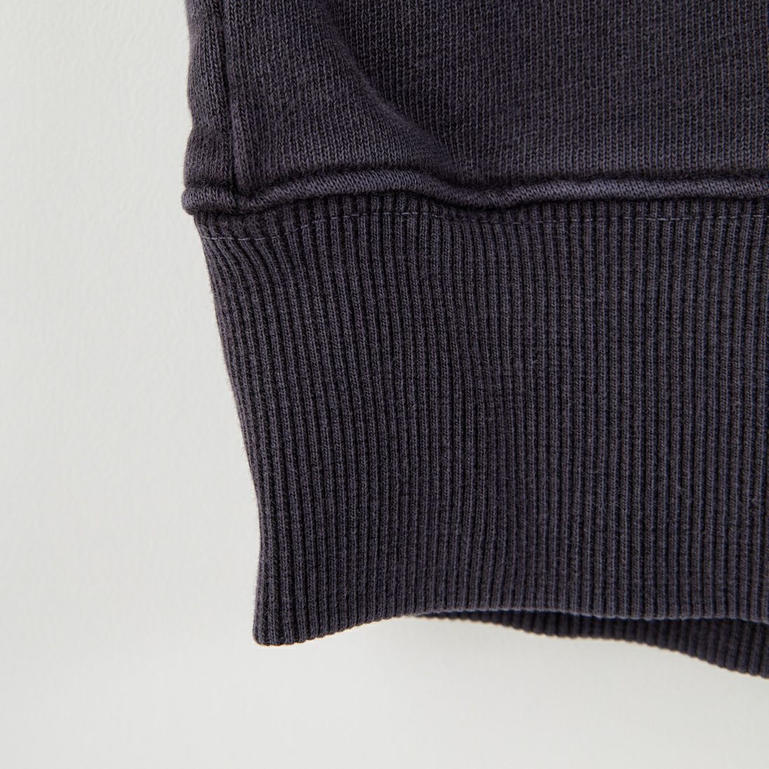 DEUS EX MACHINA [デウス エクス マキナ] シールド ガーメントダイ クルーネックスウェット [DMF258460] BLACK