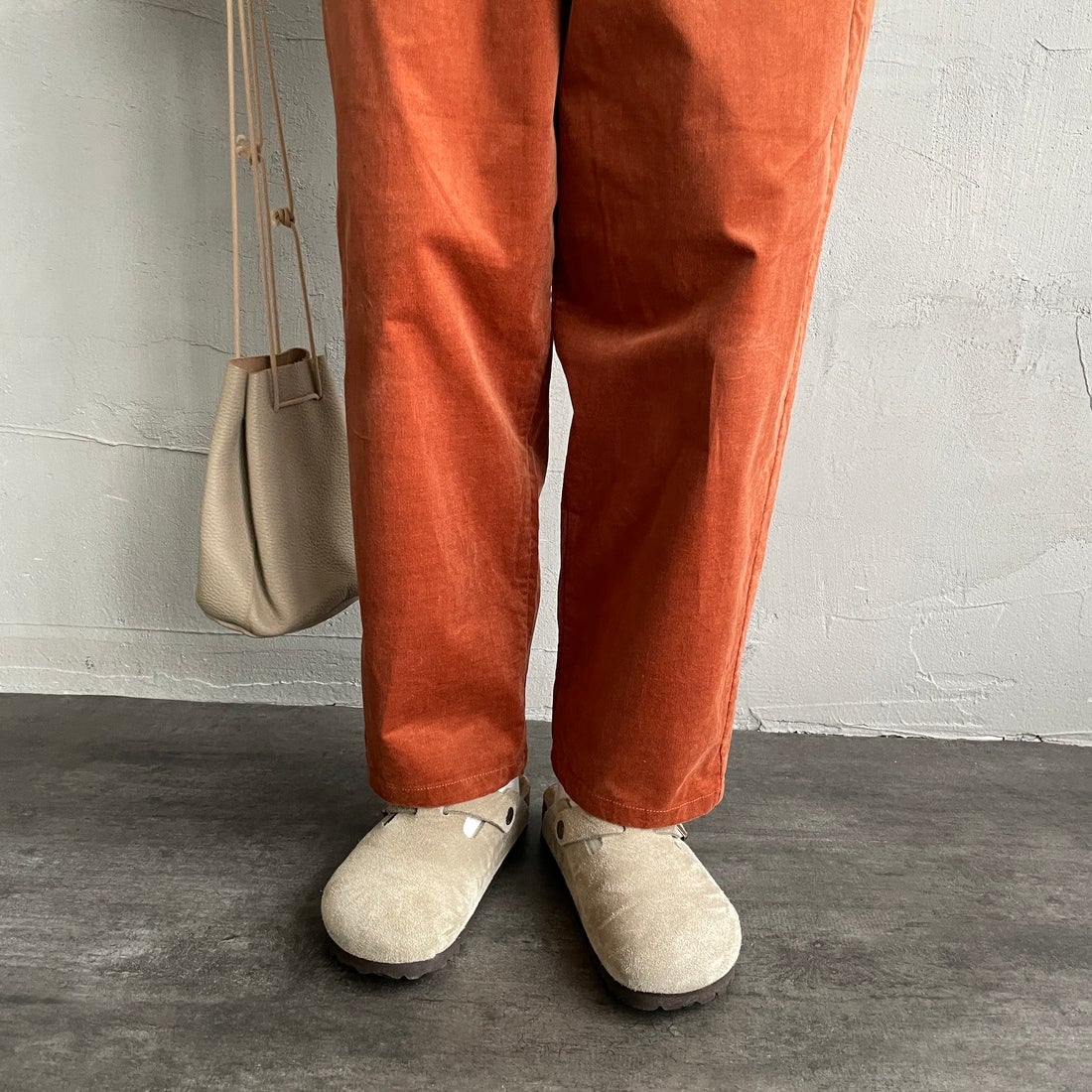 DANTON [ダントン] ストレッチコーデュロイ イージーパンツ [JD-2540SRC] ORANGE &&モデル身長：158cm 着用サイズ：36&&