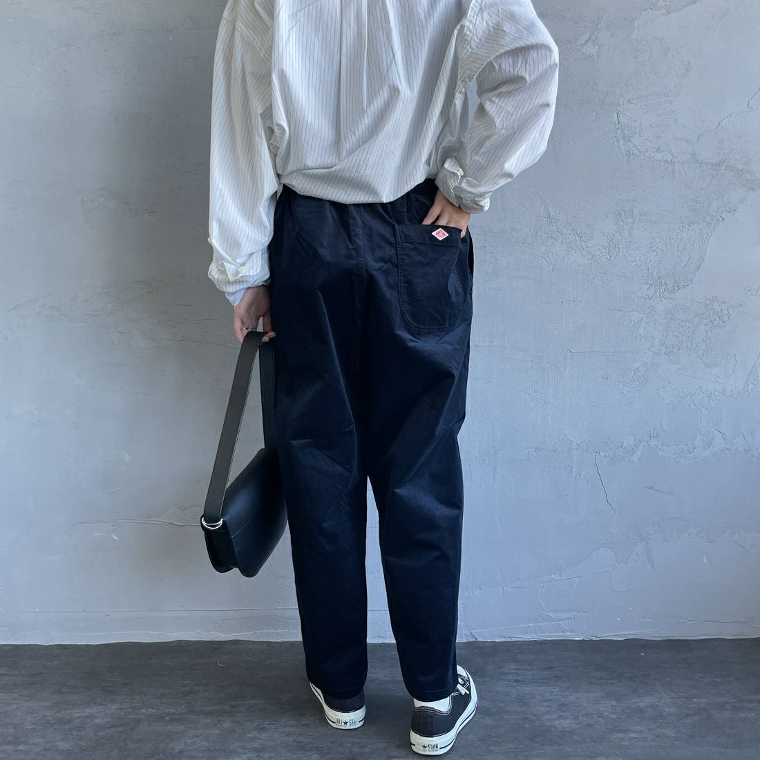 DANTON [ダントン] ストレッチコーデュロイ イージーパンツ [JD-2540SRC] DK.BLUE &&モデル身長：158cm 着用サイズ：36&&