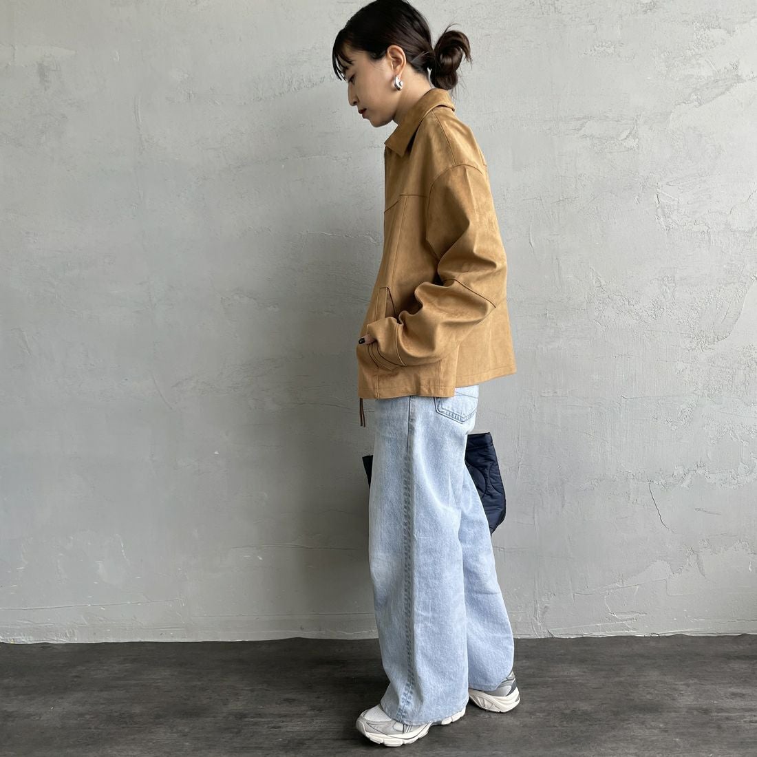 Noir Fabrik [ヌワールファブリック] スエードジャケット [25495-HN] CAMEL &&モデル身長：150cm 着用サイズ：F&&