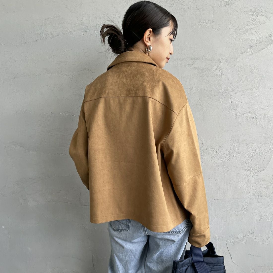 Noir Fabrik [ヌワールファブリック] スエードジャケット [25495-HN] CAMEL &&モデル身長：150cm 着用サイズ：F&&