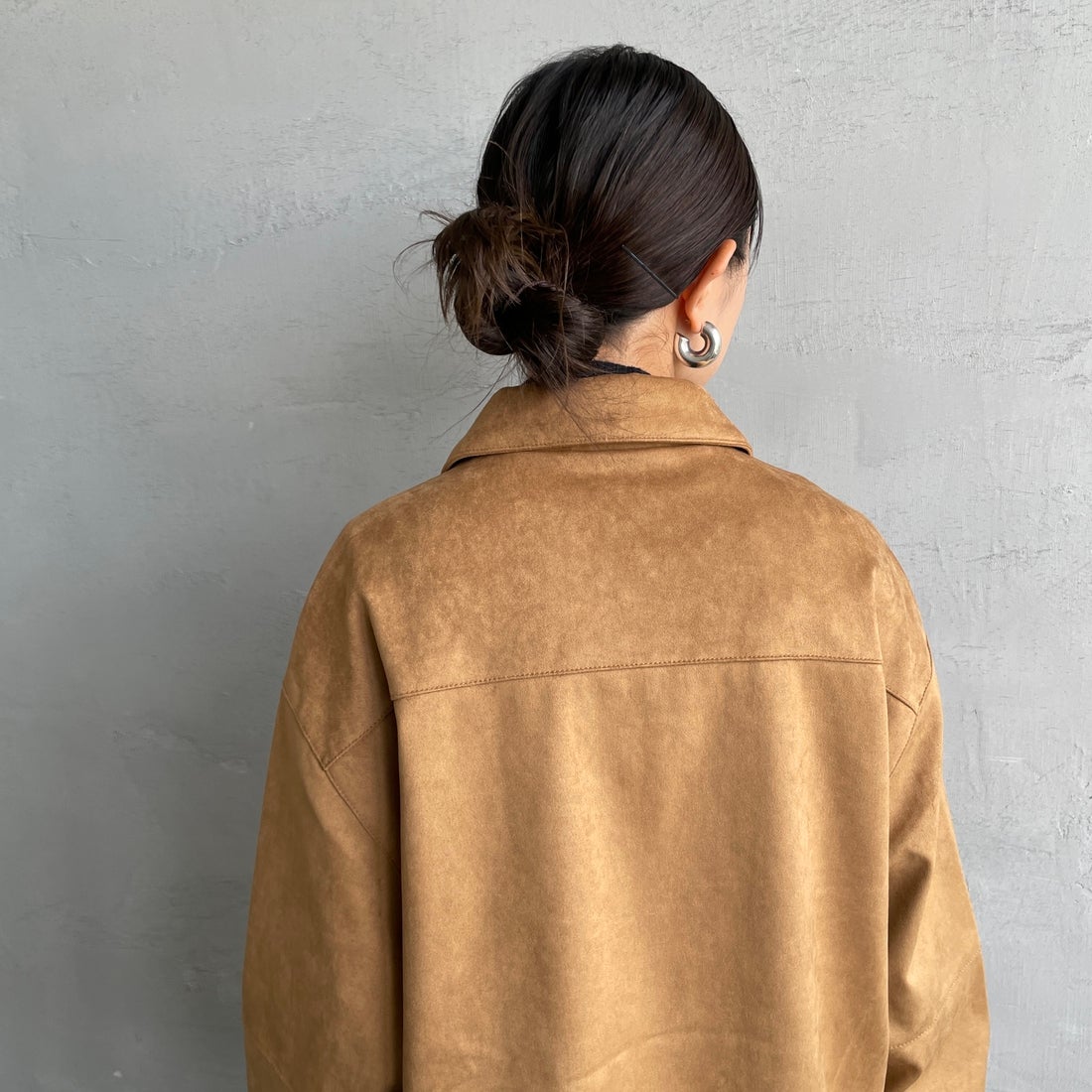 Noir Fabrik [ヌワールファブリック] スエードジャケット [25495-HN] CAMEL &&モデル身長：150cm 着用サイズ：F&&