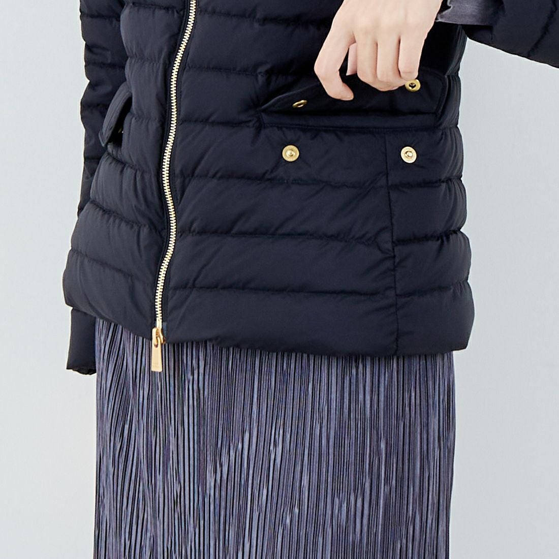 TATRAS [タトラス] NOKO ライトダウンジャケット [LJXA0027013588] BLACK &&モデル身長：162cm 着用サイズ：2&&