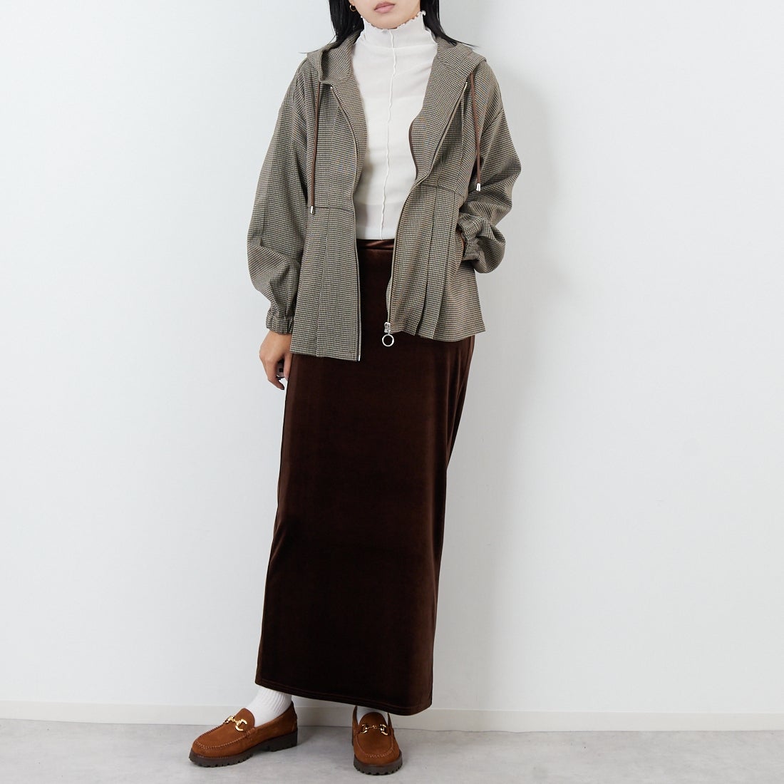 Kelen [ケレン] ウエストタックデザインフードジャケット [LKL25FJK2065] BEIGE &&モデル身長：167cm 着用サイズ：M&&