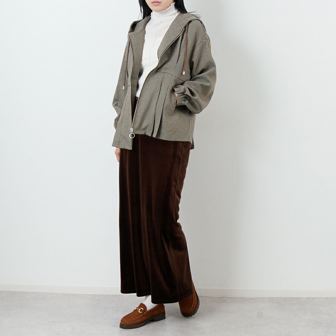 Kelen [ケレン] ウエストタックデザインフードジャケット [LKL25FJK2065] BEIGE &&モデル身長：167cm 着用サイズ：M&&